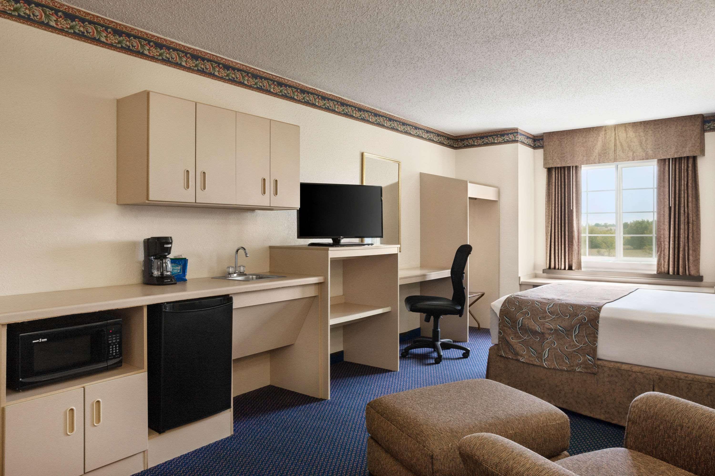 ทราเวลลอดจ์ ฟอร์ต สกอตต์ Hotel Fort Scott ภายนอก รูปภาพ