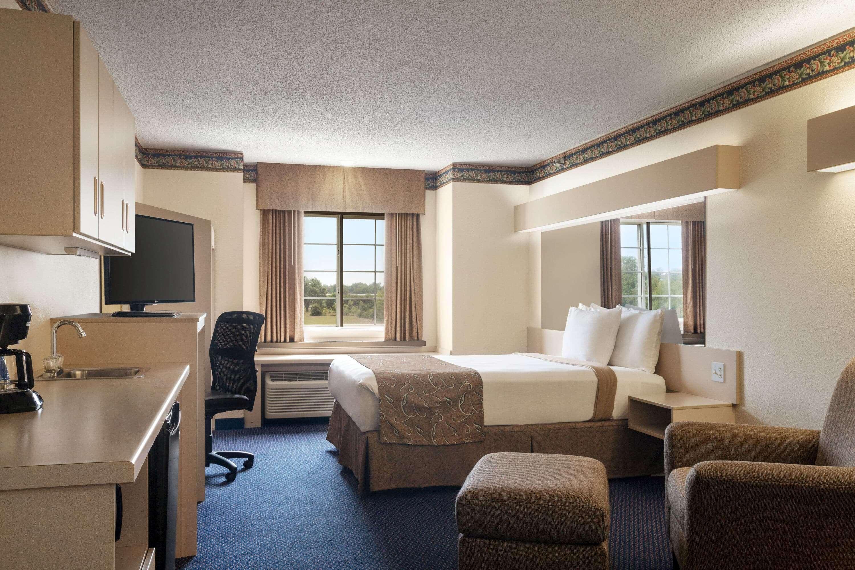 ทราเวลลอดจ์ ฟอร์ต สกอตต์ Hotel Fort Scott ภายนอก รูปภาพ
