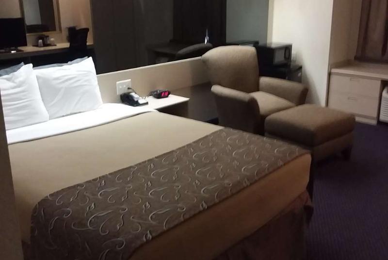 ทราเวลลอดจ์ ฟอร์ต สกอตต์ Hotel Fort Scott ภายนอก รูปภาพ