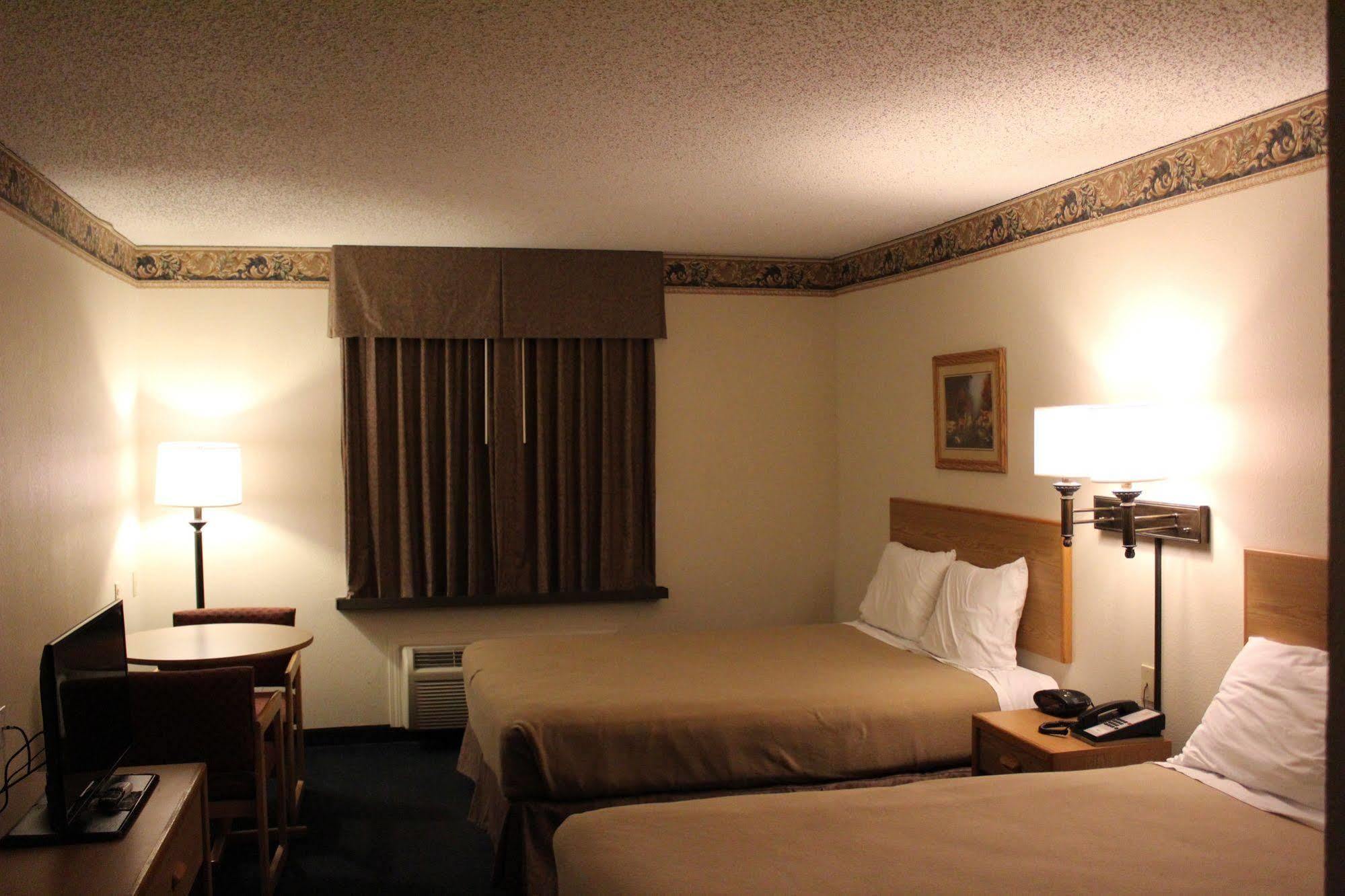 ทราเวลลอดจ์ ฟอร์ต สกอตต์ Hotel Fort Scott ภายนอก รูปภาพ