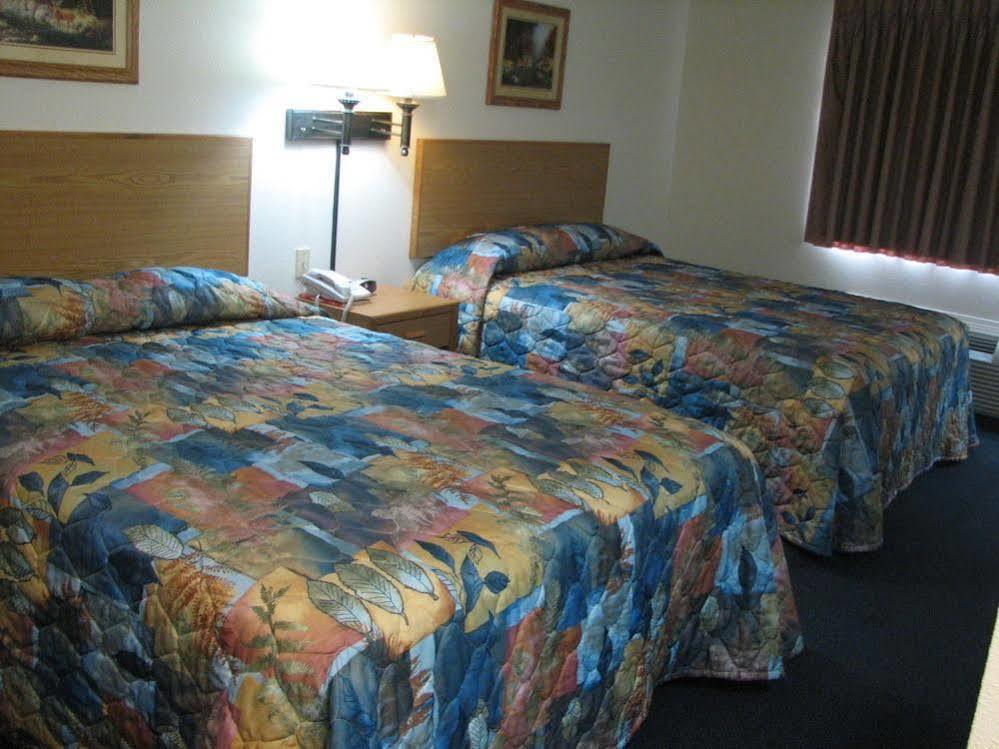 ทราเวลลอดจ์ ฟอร์ต สกอตต์ Hotel Fort Scott ภายนอก รูปภาพ