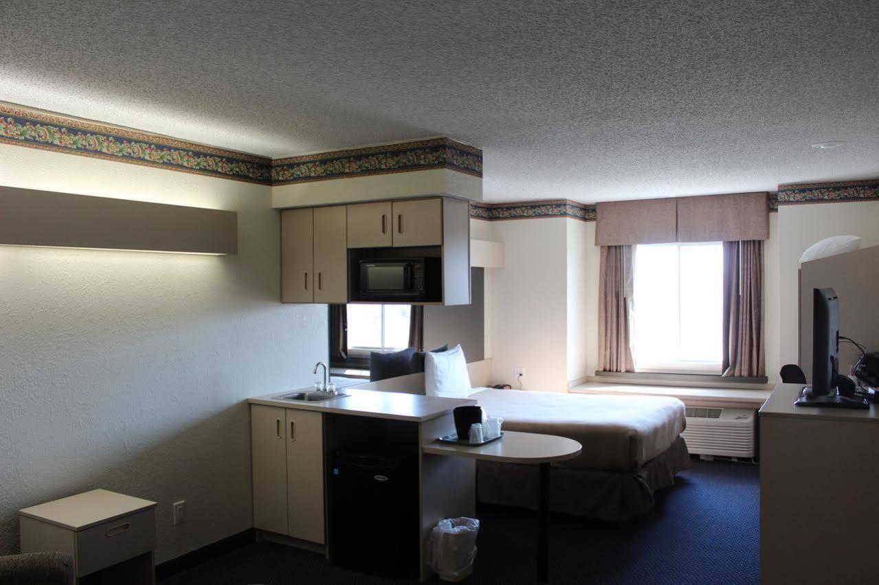 ทราเวลลอดจ์ ฟอร์ต สกอตต์ Hotel Fort Scott ภายนอก รูปภาพ